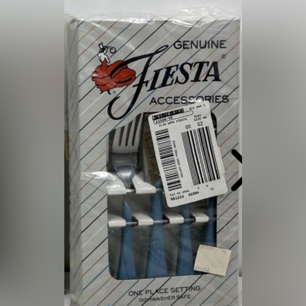 Periwinkle 5piece Fiestaware set